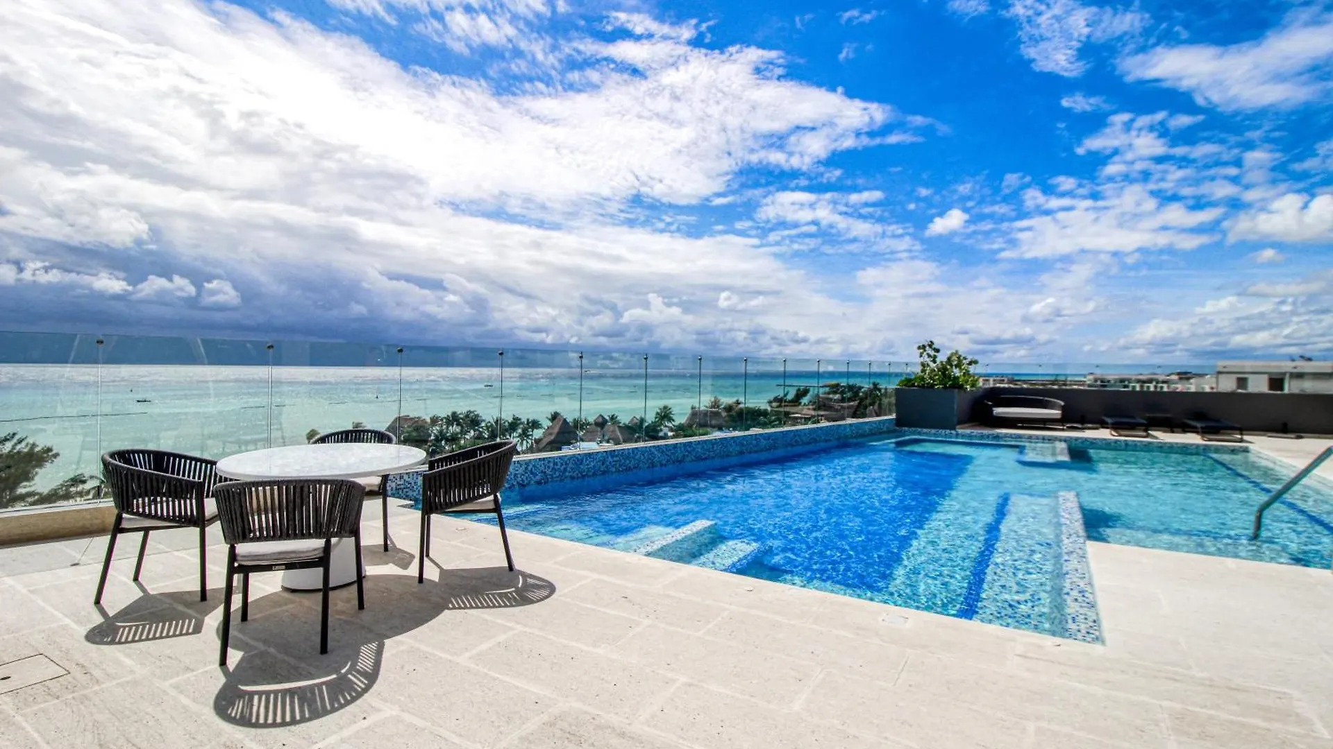 Golden Wave Escape Apartment Playa del Carmen