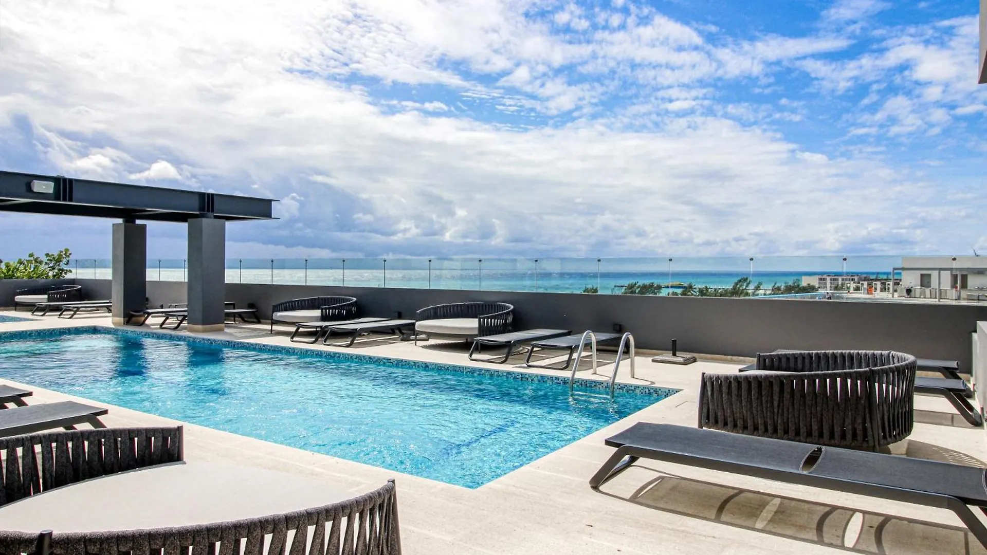 Golden Wave Escape Apartment Playa del Carmen